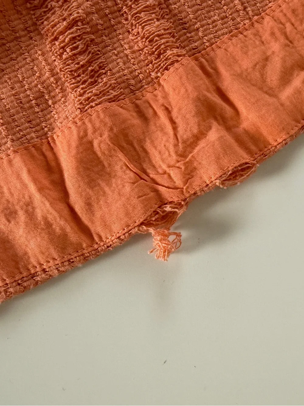 Free People Calypso distressed tee. Peach/Coral NWT Small - Picture 11 of 13